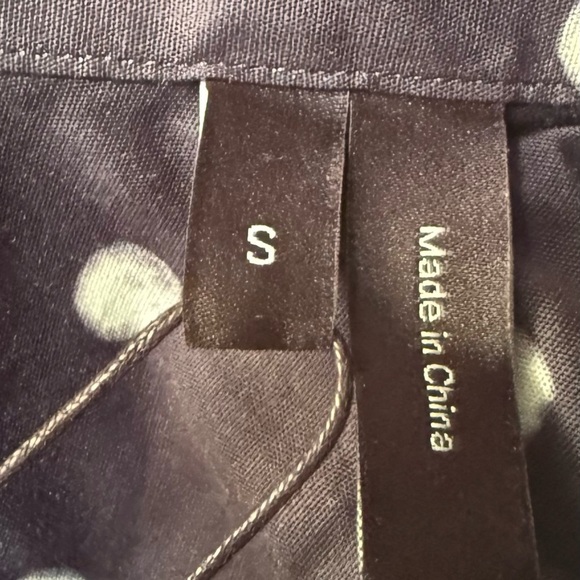 🖤 Theory Men’s Black Polka Dot Short Sleeve Shirt NWT Size S 🖤 - Picture 3 of 11